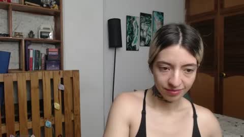 Snapshot of alicee_logan_ chatting on 08.03.26 alicee_logan_ online show from 08.03.26