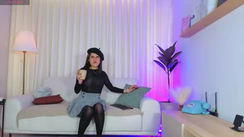 Snapshot of alicee_milf_ chatting on 05.26.26 Aleja online show from 05.26.26