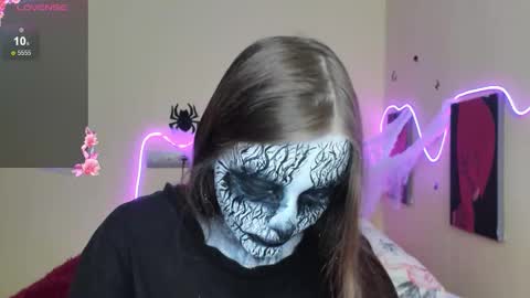 Snapshot of alicehariss chatting on 11.01.25 Alie online show from 11.01.25