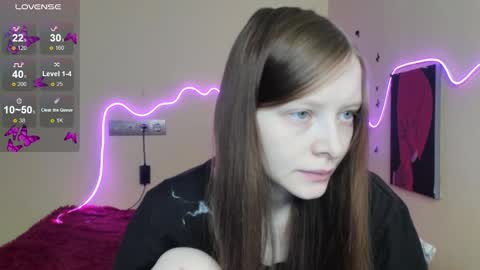 Snapshot of alicehariss chatting on 11.04.25 Alie online show from 11.04.25