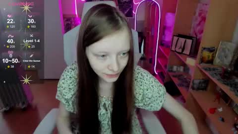 Snapshot of alicehariss chatting on 11.12.25 Alie online show from 11.12.25