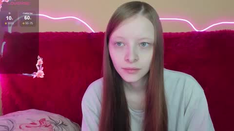 Snapshot of alicehariss chatting on 12.17.25 Alie online show from 12.17.25