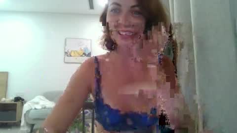 Snapshot of alicehoney_ chatting on 04.20.26 alicehoney_ online show from 04.20.26