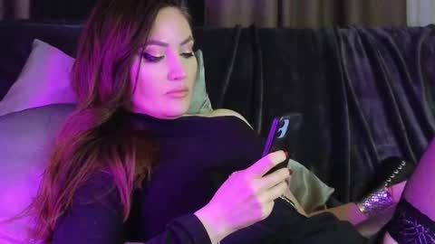 Snapshot of alicejameson chatting on 02.16.25 alicejameson online show from 02.16.25