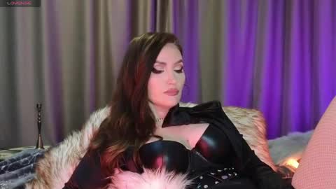 Snapshot of alicejameson chatting on 04.24.26 alicejameson online show from 04.24.26