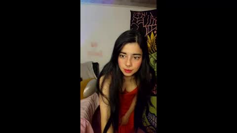 Snapshot of alicekingdom chatting on 12.20.25 Alicekingdom online show from 12.20.25