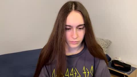 alicekollt online show from 04.22.26