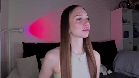 Snapshot of alicelababy_ chatting on 11.21.25 Alice online show from 11.21.25