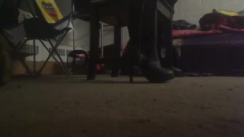 Snapshot of aliceleemcgee chatting on 01.01.25 aliceleemcgee online show from 01.01.25