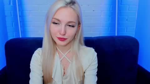 Snapshot of alicemonro chatting on 09.29.25 alicemonro online show from 09.29.25