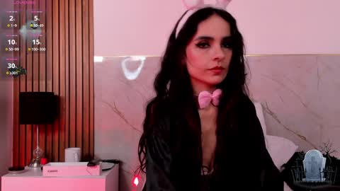 alicenoir_ online show from 02.06.25