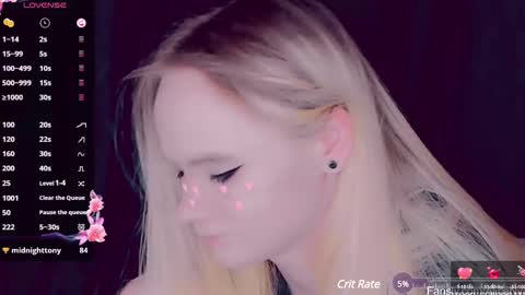 Snapshot of alicenya chatting on 03.11.25 Alice online show from 03.11.25