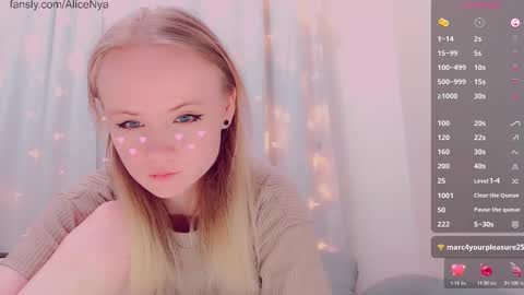 Snapshot of alicenya chatting on 02.12.26 Alice online show from 02.12.26