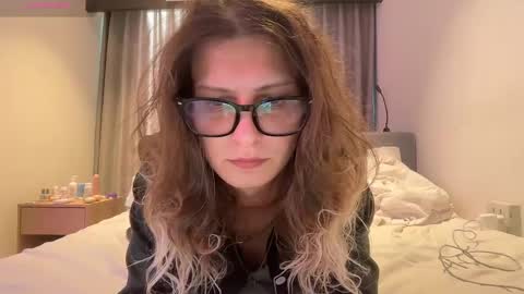 AlicePinkhead online show from 04.02.26