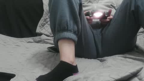 Snapshot of alicerabbithole03 chatting on 01.04.25 Alice online show from 01.04.25