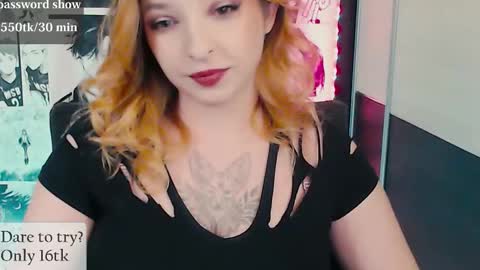 Snapshot of aliceriddle1 chatting on 12.04.25 aliceriddle1 online show from 12.04.25