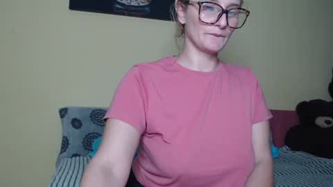 Snapshot of alicesweet_21 chatting on 01.26.25 Alice online show from 01.26.25