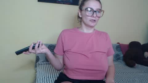 Snapshot of alicesweet_21 chatting on 01.30.25 Alice online show from 01.30.25