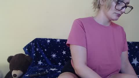 Snapshot of alicesweet_21 chatting on 02.23.25 Alice online show from 02.23.25