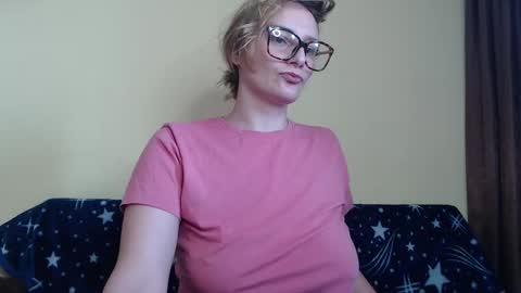 Snapshot of alicesweet_21 chatting on 02.23.25 Alice online show from 02.23.25