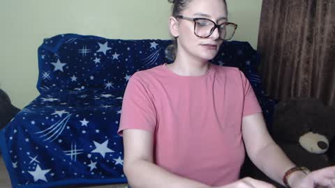 Snapshot of alicesweet_21 chatting on 02.26.25 Alice online show from 02.26.25