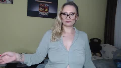 Snapshot of alicesweet_21 chatting on 01.17.26 Alice online show from 01.17.26