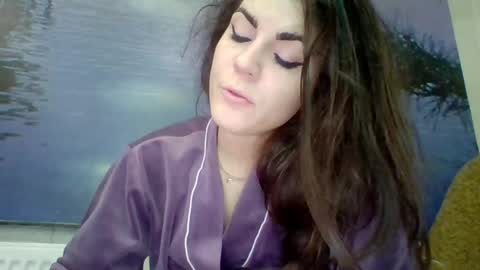 Snapshot of alicetailorrr chatting on 05.13.26 AliceTailorrr online show from 05.13.26