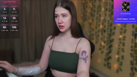 Snapshot of alicia_hines chatting on 12.19.25 Alicia online show from 12.19.25