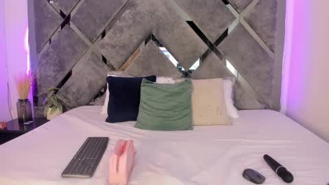 Snapshot of alicia_jerez1 chatting on 02.16.25 Alice online show from 02.16.25