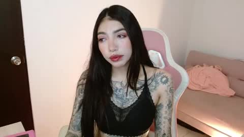 Snapshot of alicia_key_ chatting on 06.02.26 ALICIA online show from 06.02.26