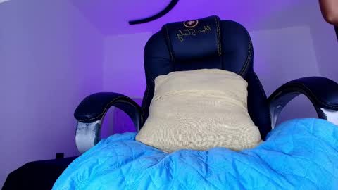 Alicia Kyse  online show from 04.22.26