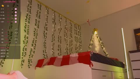 Snapshot of alicia_x_art chatting on 12.23.24 Alicia Lici  online show from 12.23.24