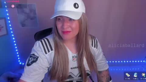Snapshot of aliciaballard chatting on 08.02.26 Jennyfer online show from 08.02.26