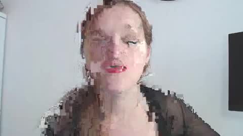 Snapshot of alicialux chatting on 02.26.26 Alicia online show from 02.26.26