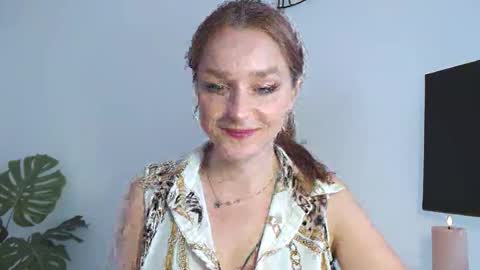 Snapshot of alicialux chatting on 03.12.26 Alicia online show from 03.12.26