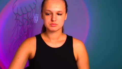 Snapshot of alicie_dream_ chatting on 09.09.25 Alicie online show from 09.09.25