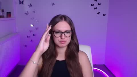 Snapshot of alicie_dream_ chatting on 09.10.25 Alicie online show from 09.10.25