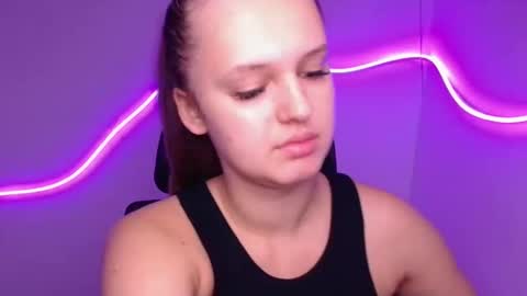 Snapshot of alicie_dream_ chatting on 09.23.25 Alicie online show from 09.23.25