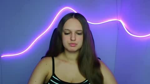 Snapshot of alicie_dream_ chatting on 09.24.25 Alicie online show from 09.24.25