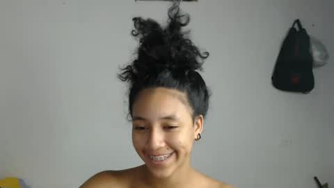 Snapshot of alicie_sexy_hot_20 chatting on 01.29.25 ana online show from 01.29.25