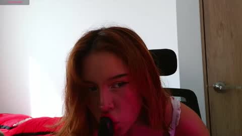 aliciia_23 online show from 04.11.26