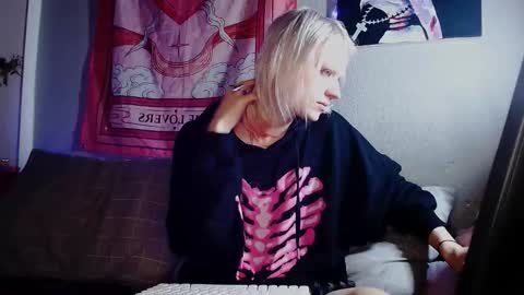 Snapshot of alien_bella chatting on 02.09.26 Alien Bella online show from 02.09.26