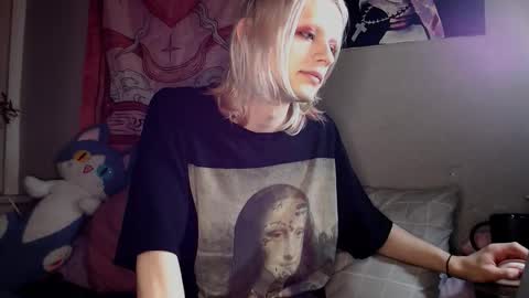 Snapshot of alien_bella chatting on 02.22.26 Alien Bella online show from 02.22.26