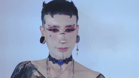     online show from 05.05.26