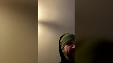 Snapshot of alienmancer chatting on 12.15.25 alienmancer online show from 12.15.25