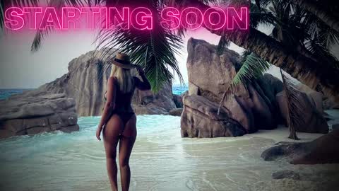 Snapshot of aliessia chatting on 10.29.25 Aliessia online show from 10.29.25