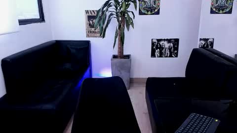 Snapshot of aliice_greco chatting on 02.08.26 Alice online show from 02.08.26