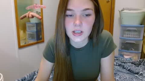 Snapshot of aliii1123 chatting on 02.18.25 aliii1123 online show from 02.18.25