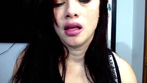 Snapshot of aliiz_01 chatting on 09.11.25 Camii online show from 09.11.25