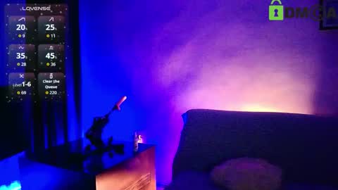 AlikaLuna online show from 11.24.25